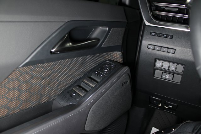 Used 2024 Lexus GX 550 image 26