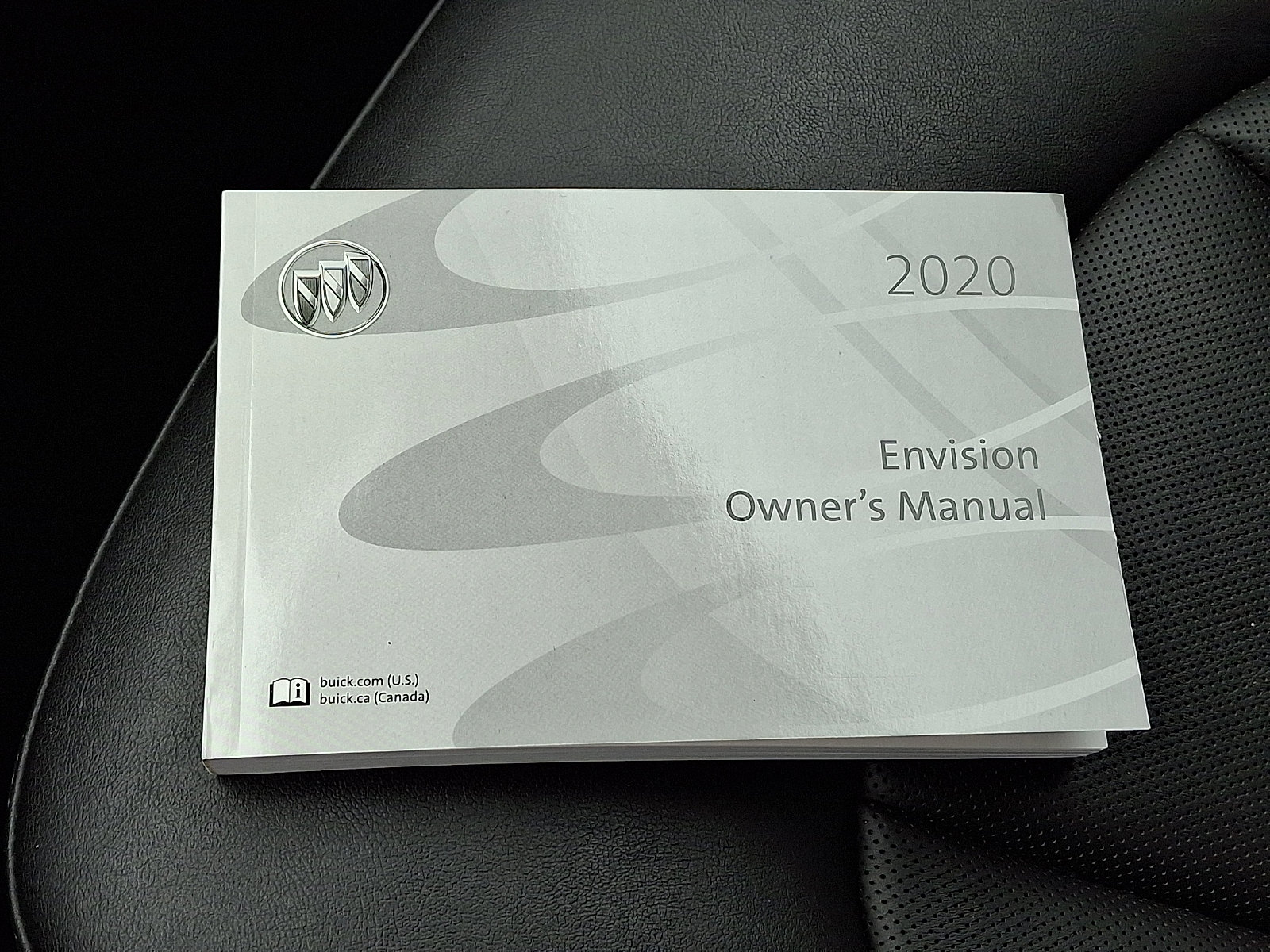 Used 2020 Buick Envision Essence image 25