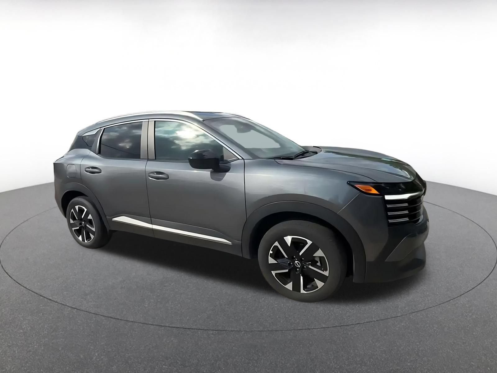 Used 2026 Nissan Kicks SV w/ Cold Weather Package AWD/4WD image 2
