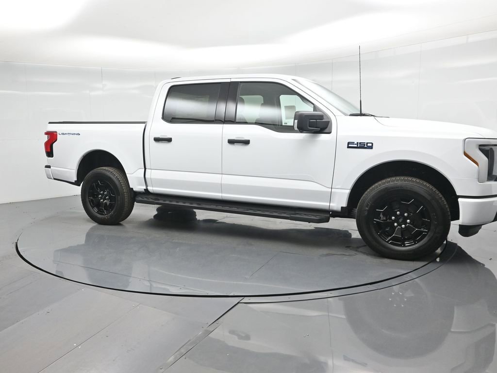New 2025 Ford F150 Lightning XLT image 26