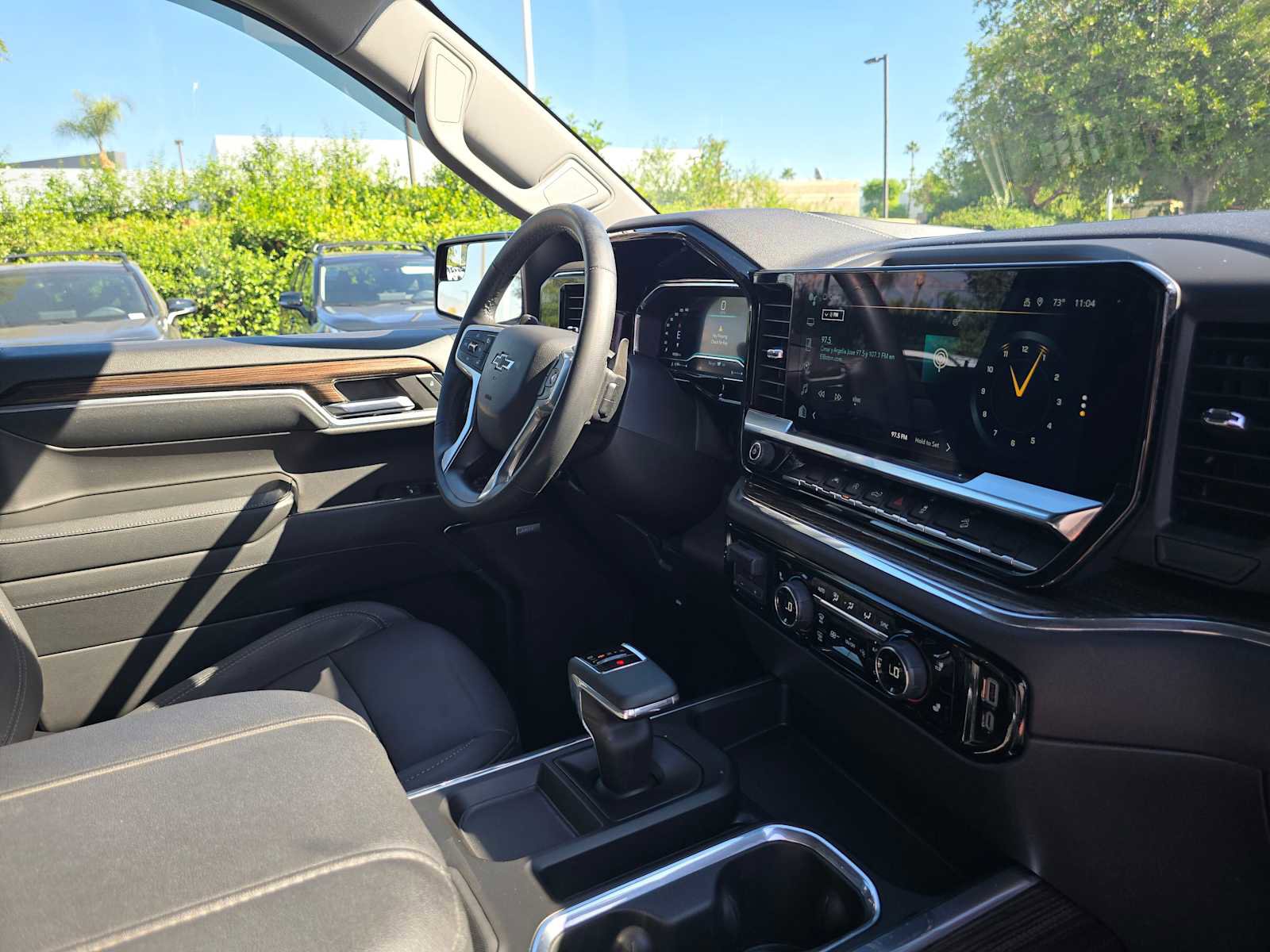 Used 2024 Chevrolet Silverado 1500 LT Trail Boss w/ Convenience Package II image 10