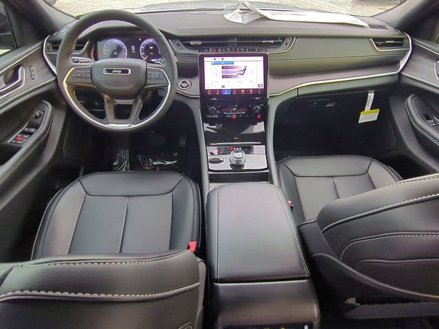 New 2025 Jeep Grand Cherokee L Limited w/ Black Appearance Package AWD/4WD image 30