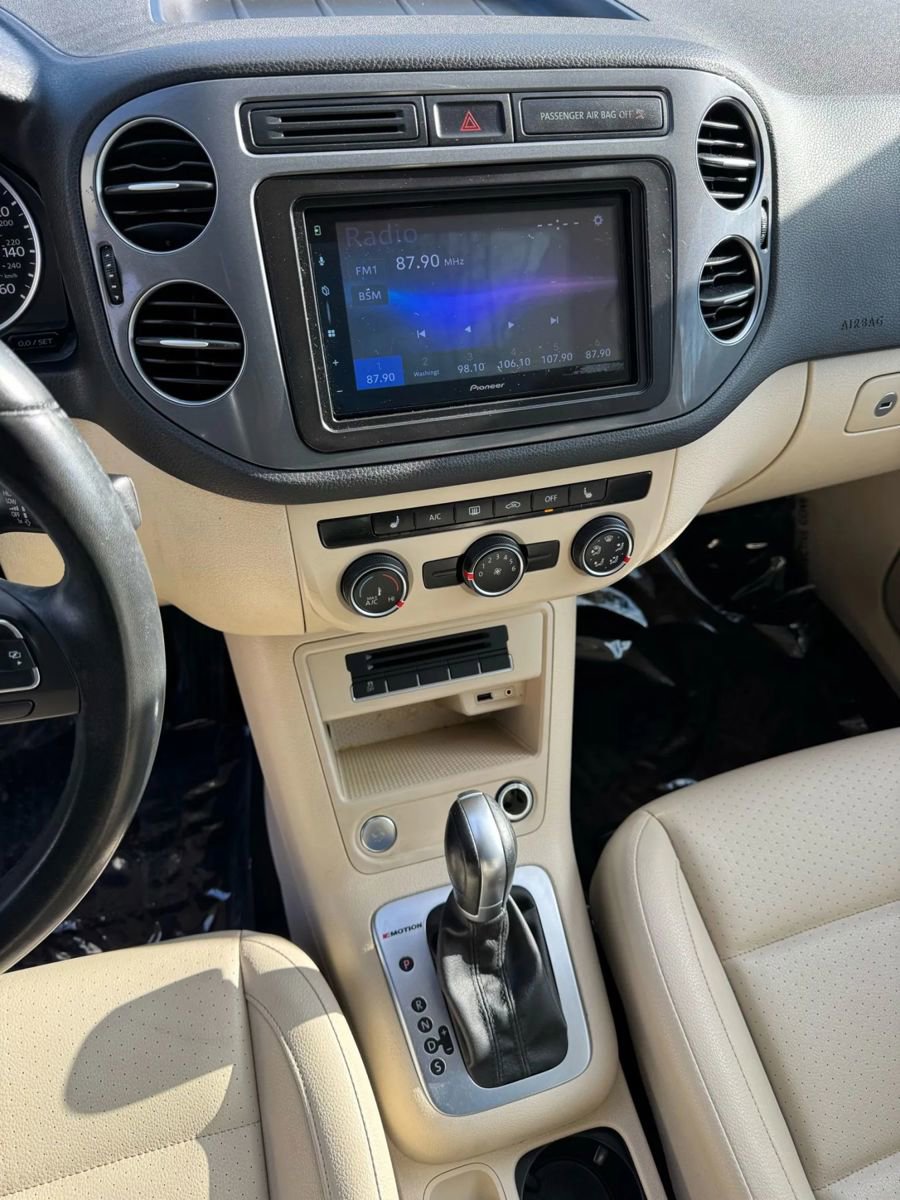 Used 2016 Volkswagen Tiguan SE image 25