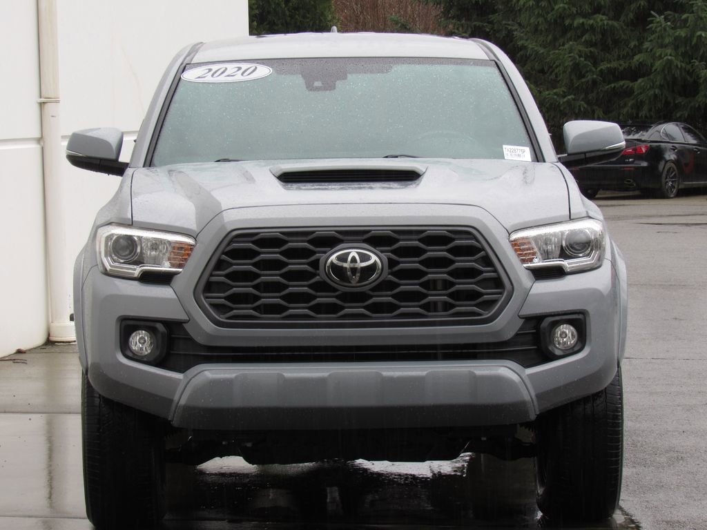 Used 2020 Toyota Tacoma TRD Sport AWD/4WD image 3