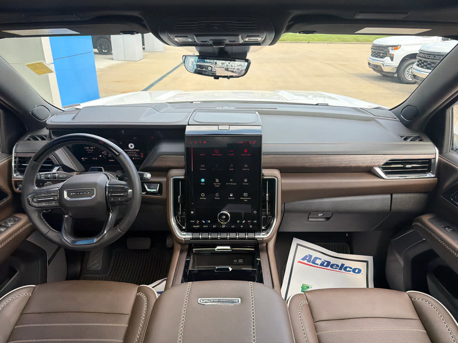 Used 2025 GMC Yukon XL Denali Ultimate AWD/4WD image 28