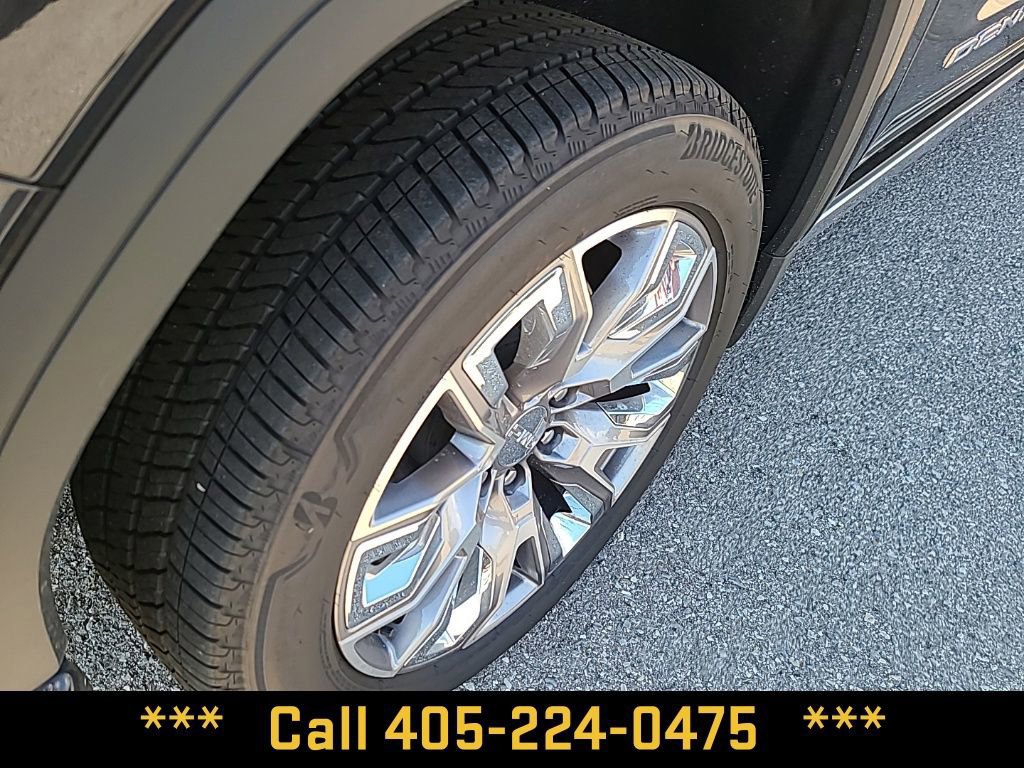 New 2025 GMC Sierra 1500 Denali image 2