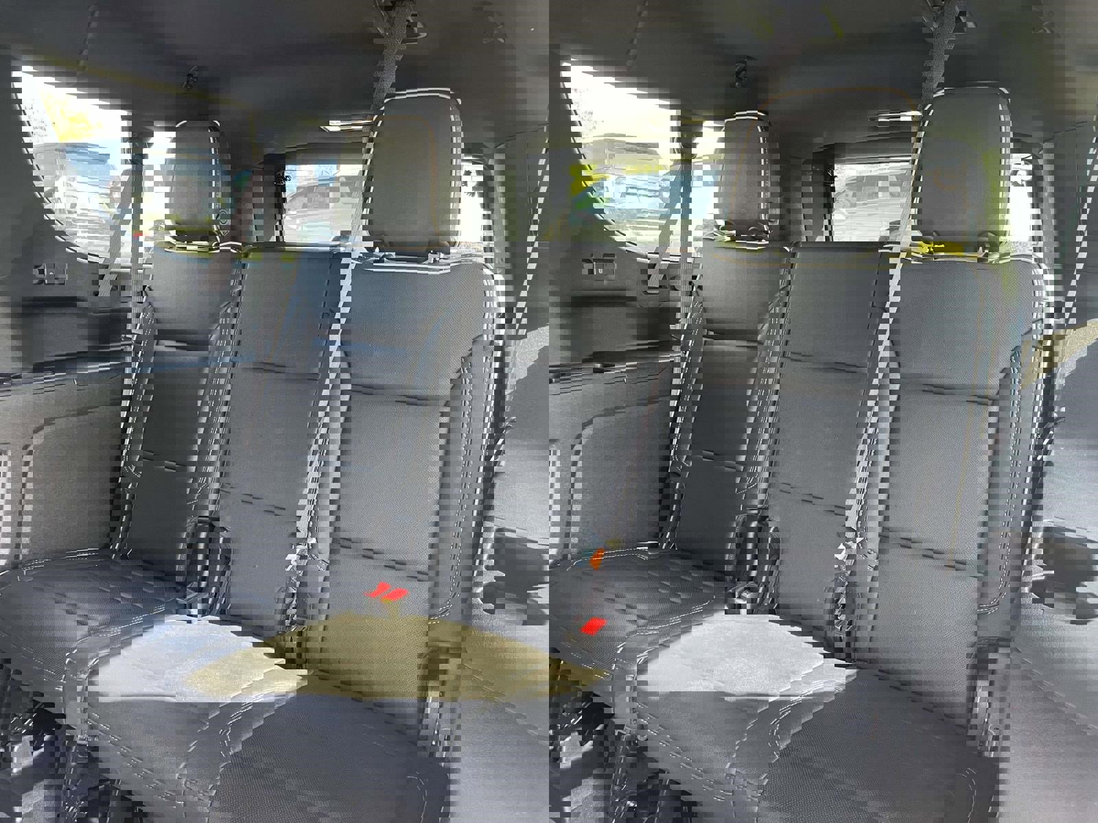 Used 2023 Chevrolet Suburban Premier AWD/4WD image 22