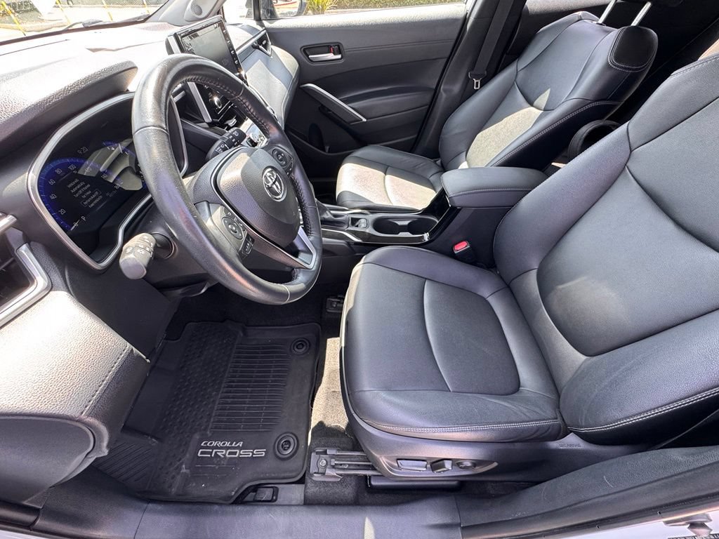 Used 2022 Toyota Corolla Cross XLE AWD/4WD image 11