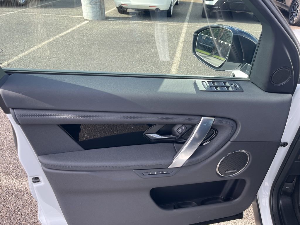 Certified 2025 Land Rover Discovery Sport S AWD/4WD image 11