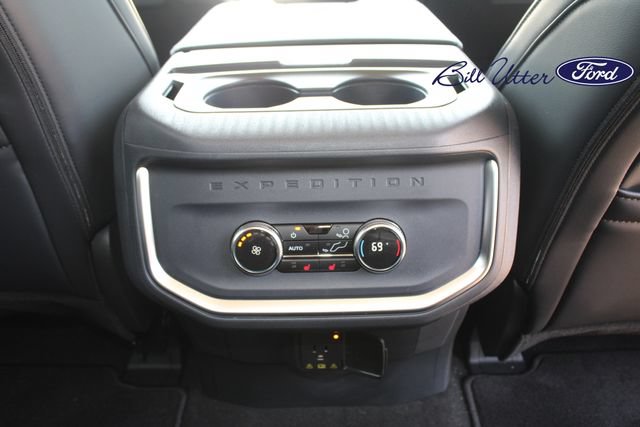 New 2026 Ford Expedition Platinum w/ Driver's Package AWD/4WD image 11