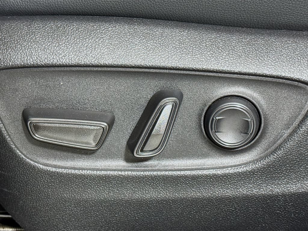 Used 2025 Toyota Grand Highlander FWD image 20