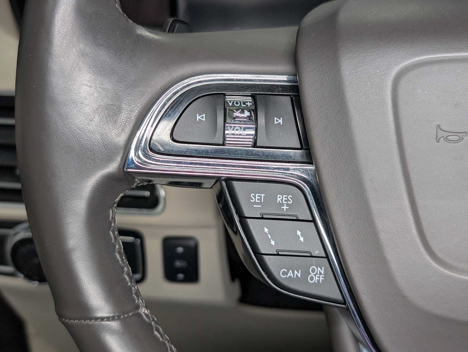 Used 2020 Lincoln Navigator Reserve w/ Luxury Package AWD/4WD image 38