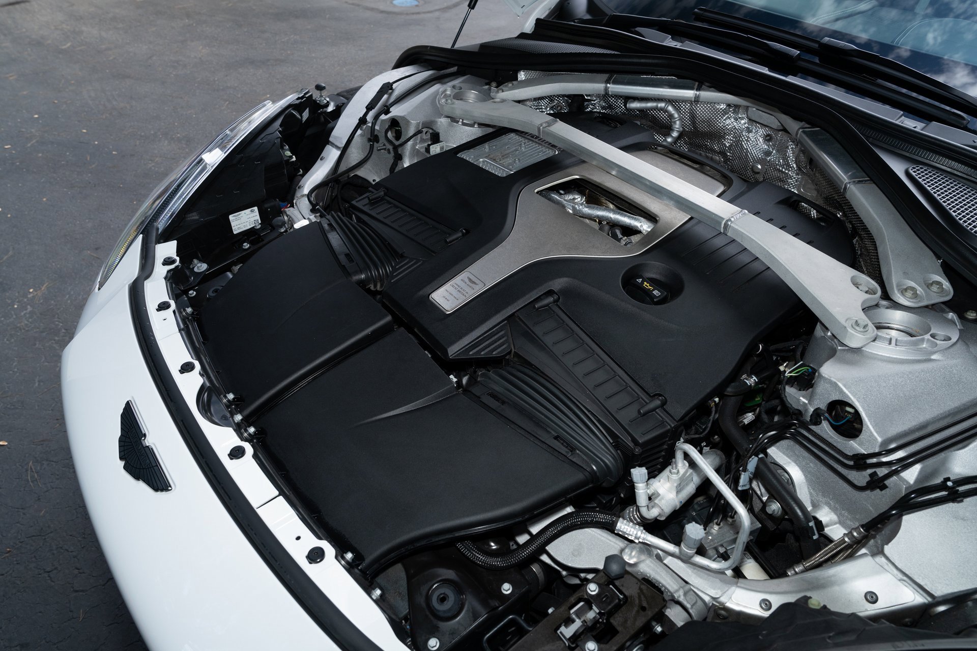 Used 2023 Aston Martin DBX 707 image 11