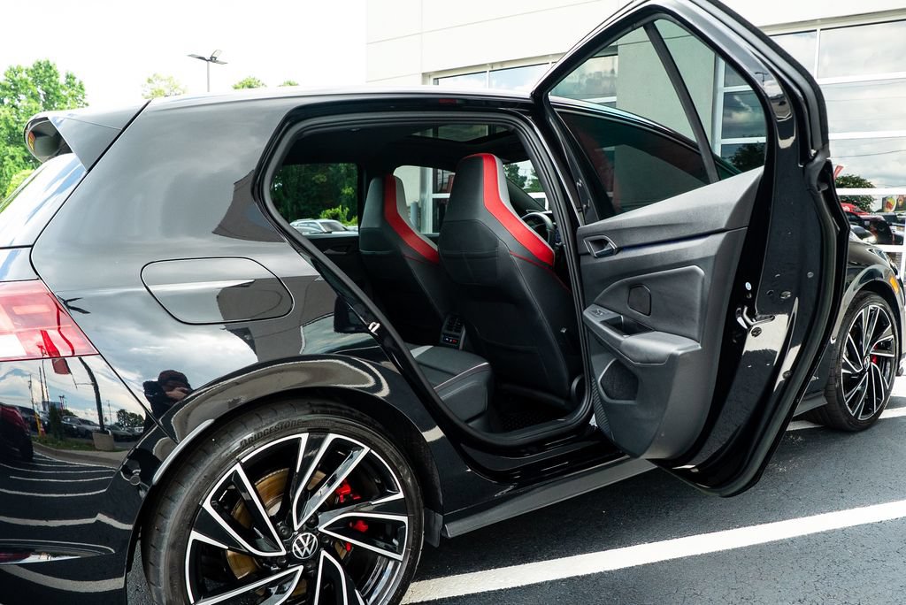 Used 2023 Volkswagen GTI Autobahn FWD image 37