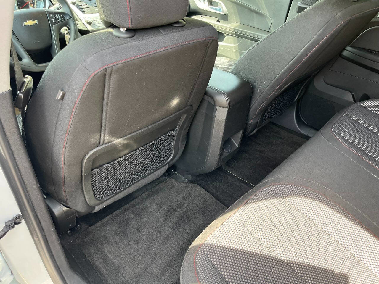 Used 2017 Chevrolet Equinox LS FWD image 16