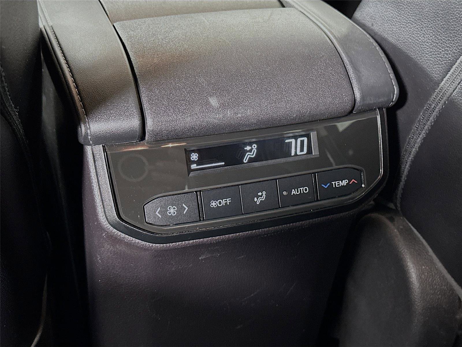 Certified 2021 Toyota Highlander Limited image 26