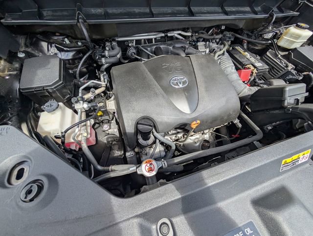 Used 2020 Toyota Highlander XLE image 20