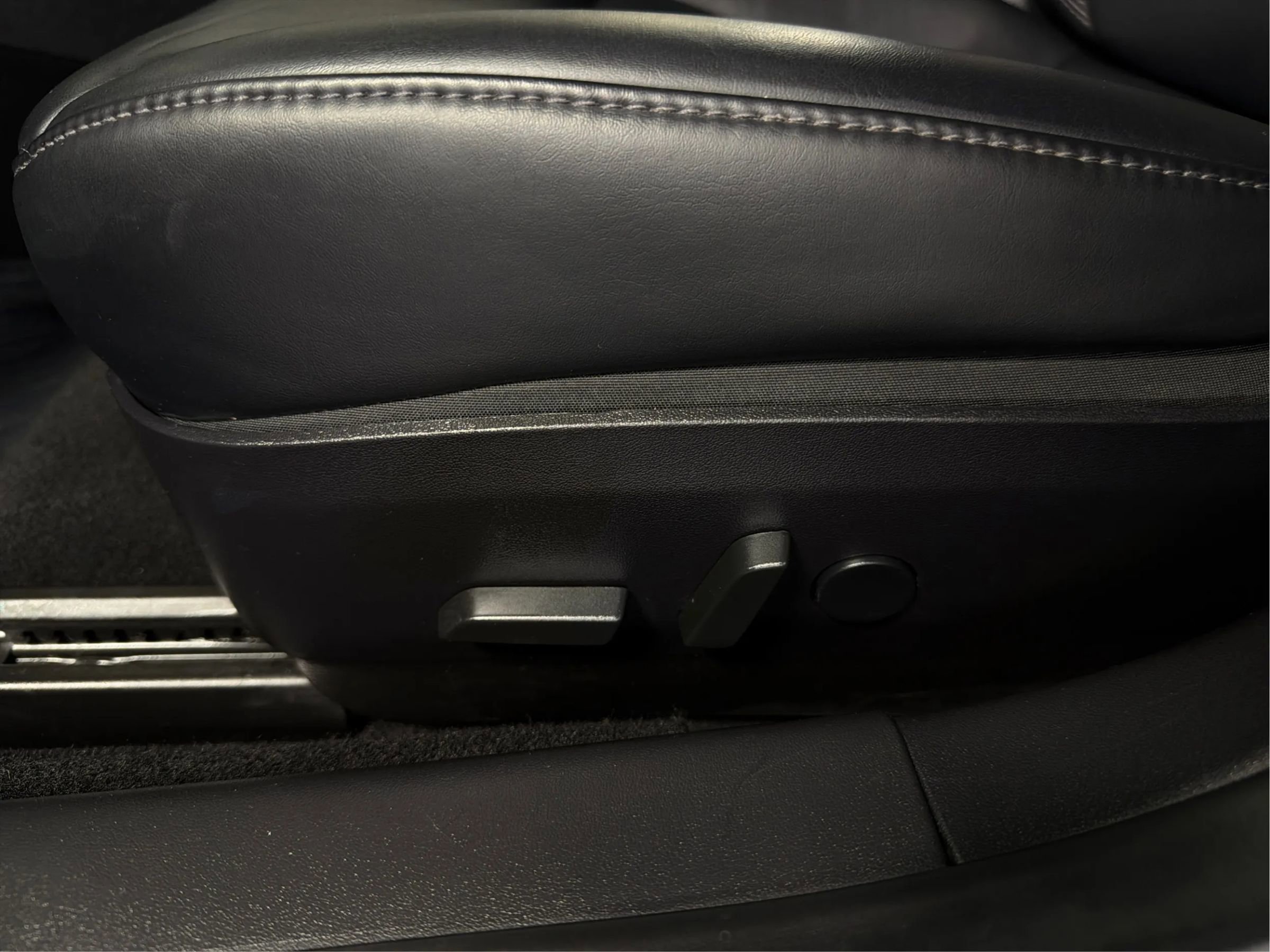 Used 2019 Tesla Model 3 Performance image 16