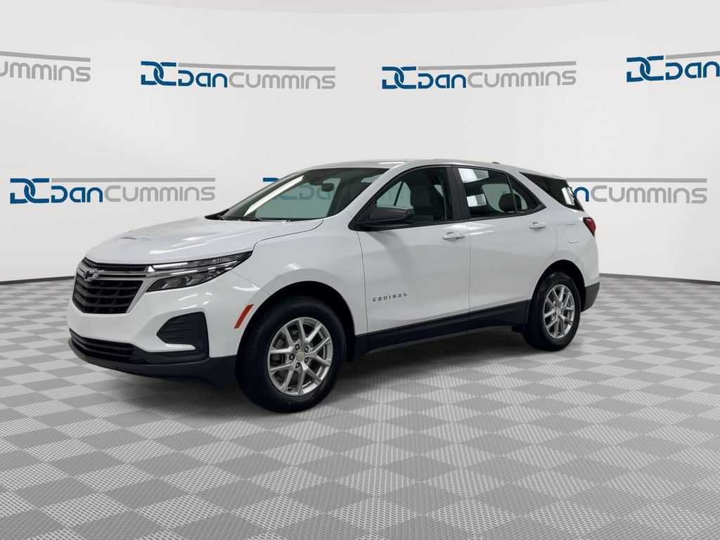 Used 2023 Chevrolet Equinox LS AWD/4WD image 4