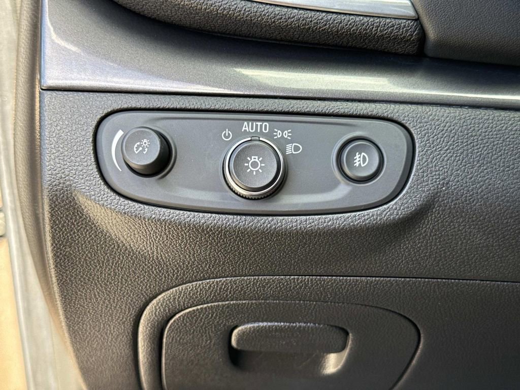 Used 2018 Buick Encore Sport Touring w/ Safety Package image 41