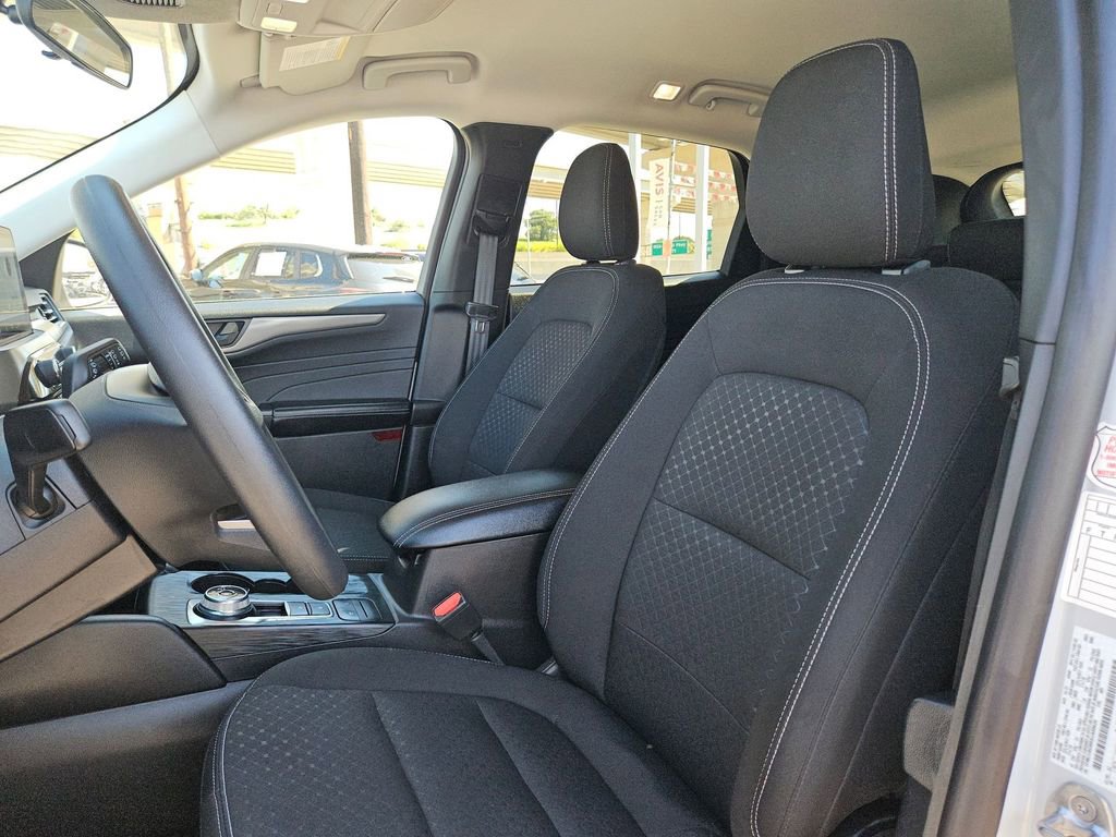 Used 2025 Ford Escape Active AWD/4WD image 16