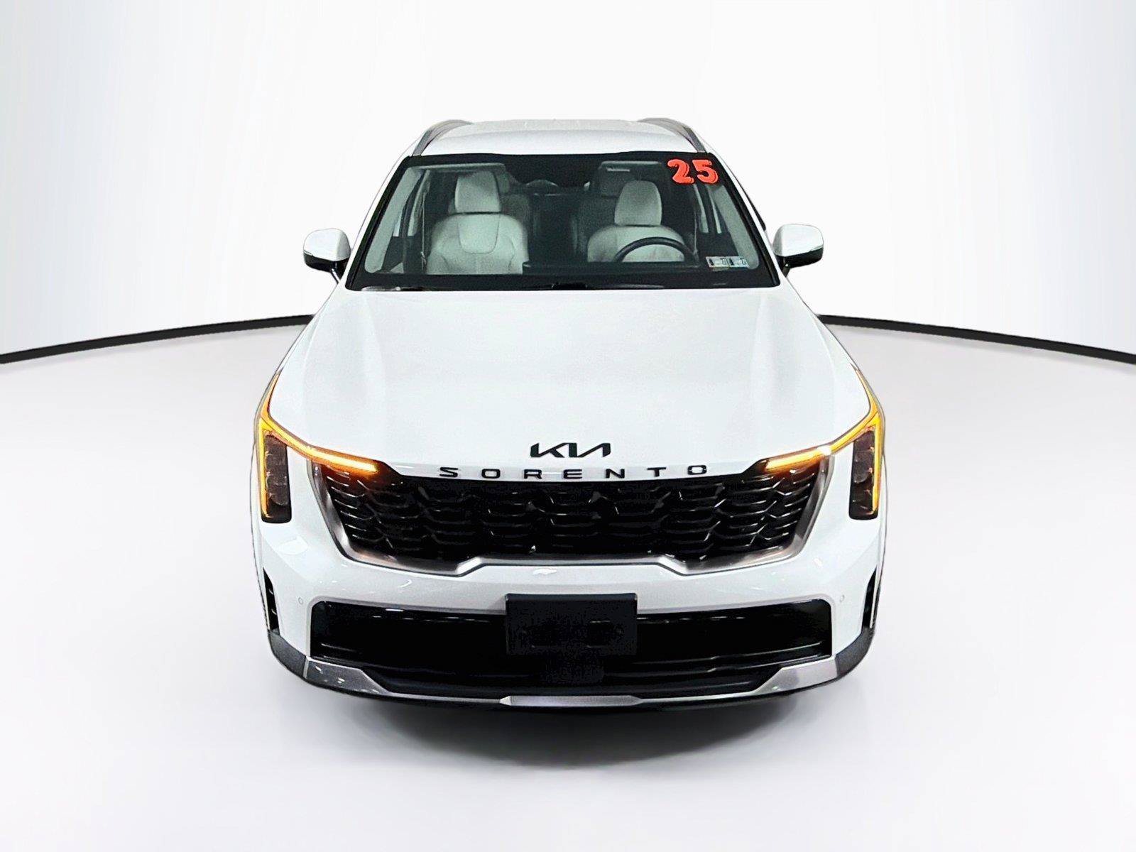 Used 2025 Kia Sorento EX AWD/4WD image 13