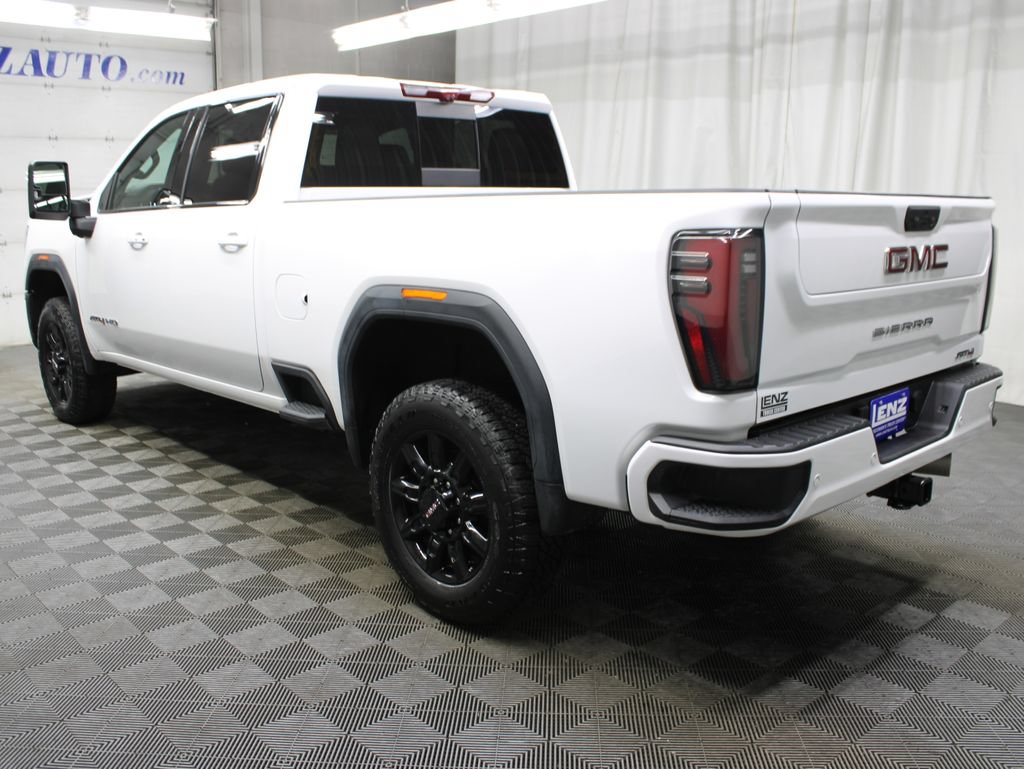 Used 2026 GMC Sierra 2500 AT4 w/ Technology Package AWD/4WD image 7