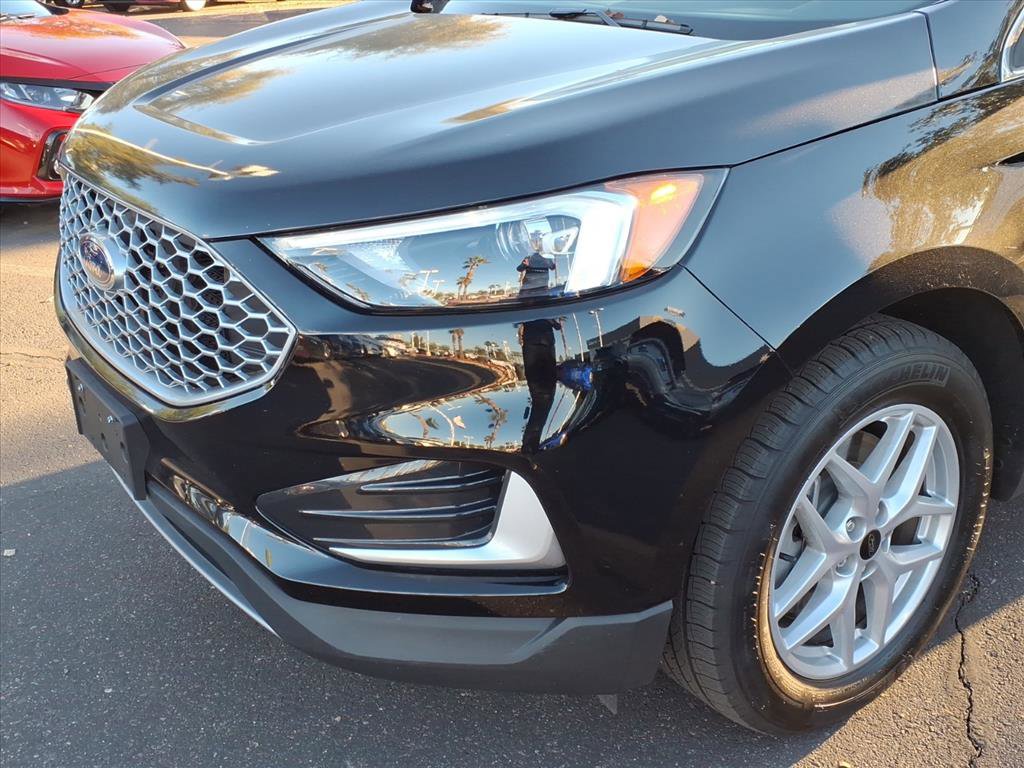Used 2024 Ford Edge SEL image 7