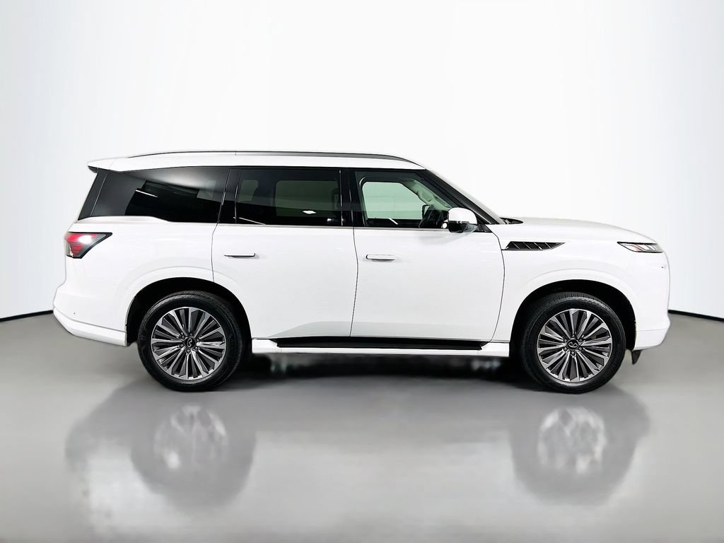 Used 2025 INFINITI QX80 Sensory AWD/4WD image 4