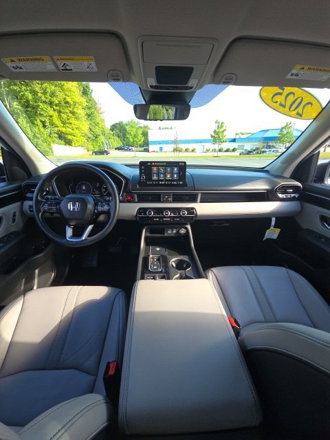 Used 2025 Honda Pilot EX-L image 24