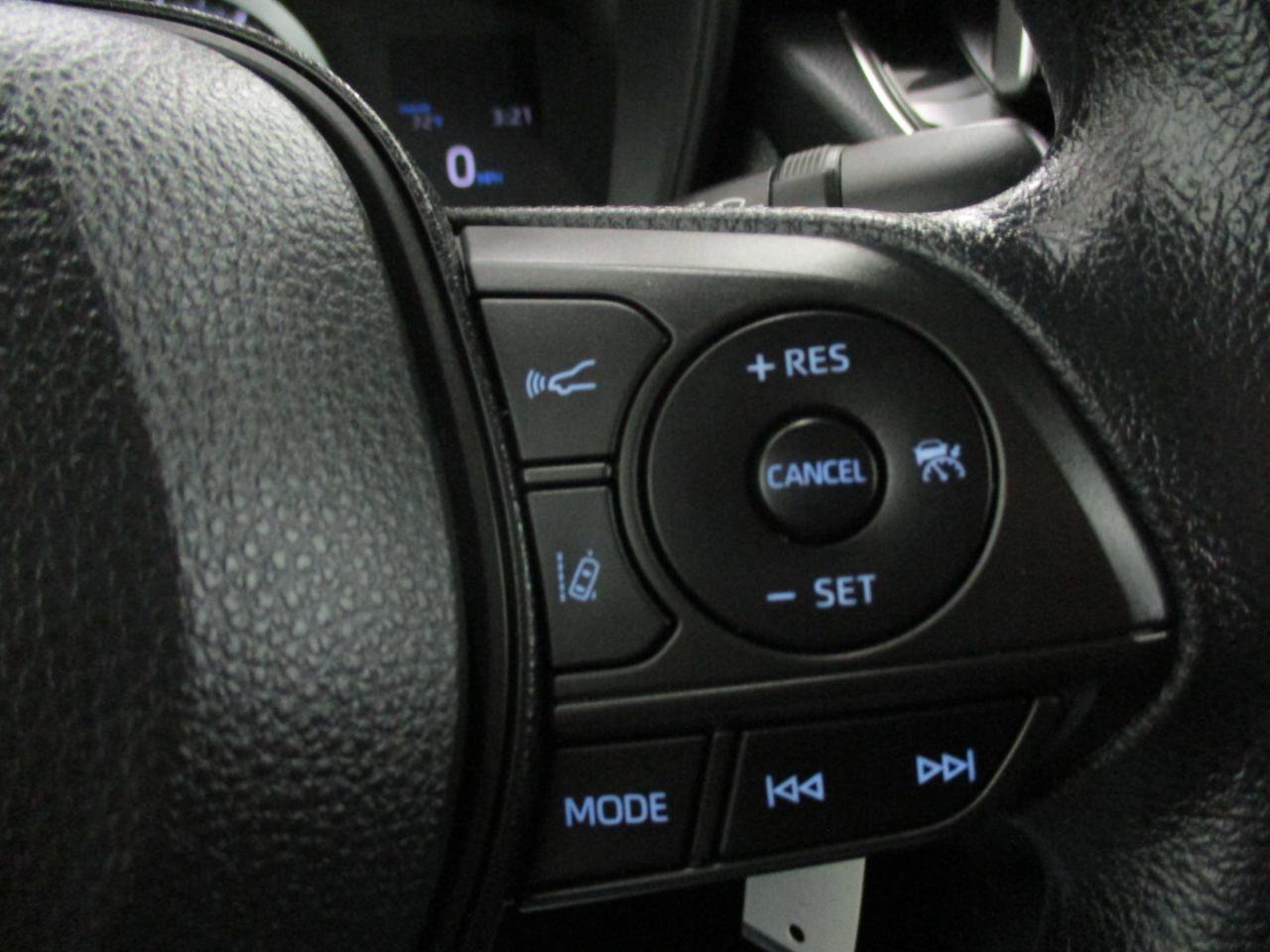 Used 2021 Toyota Corolla LE w/ Carpet Mat Package (TMS) image 21