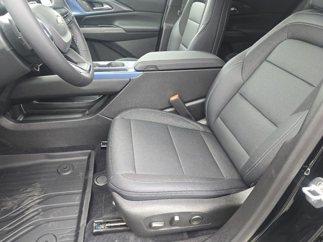 New 2026 Chevrolet Equinox EV LT image 24