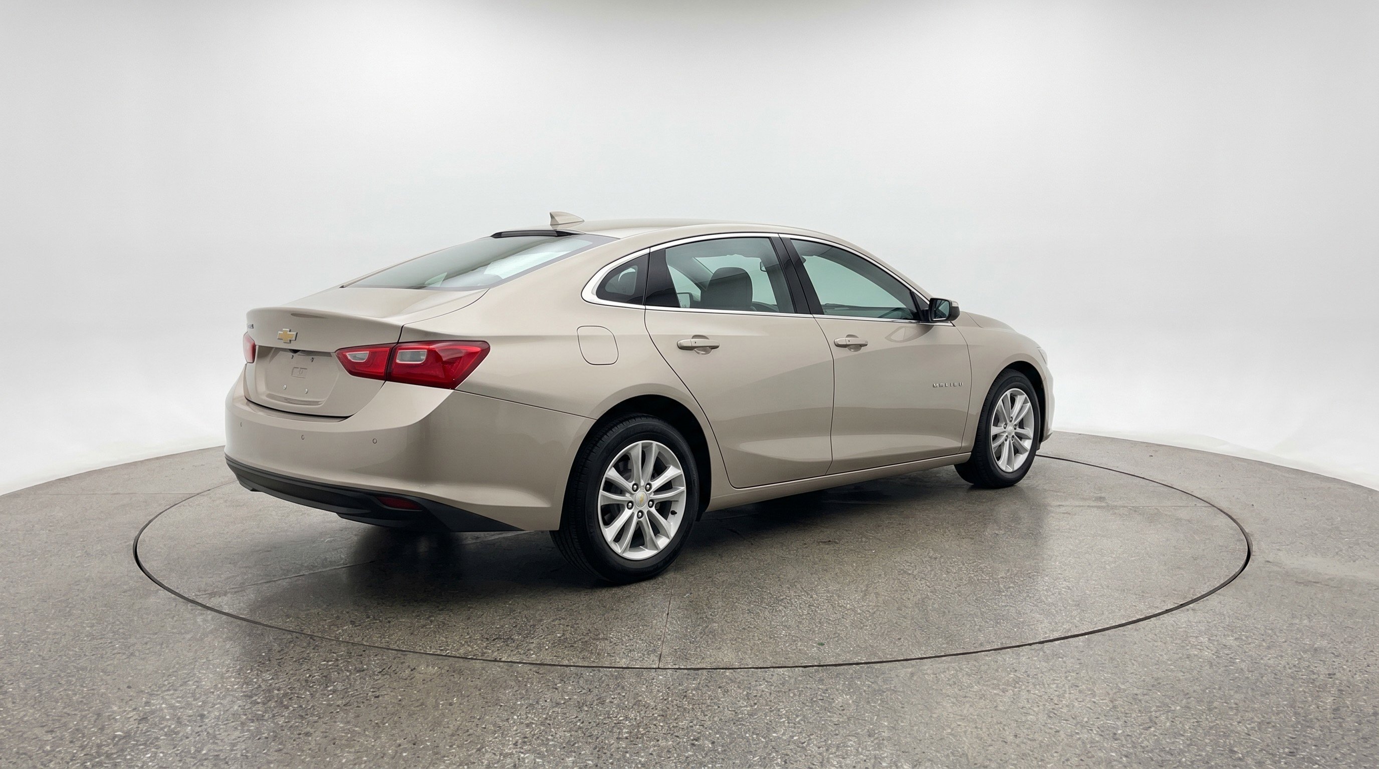Used 2024 Chevrolet Malibu LT FWD image 9