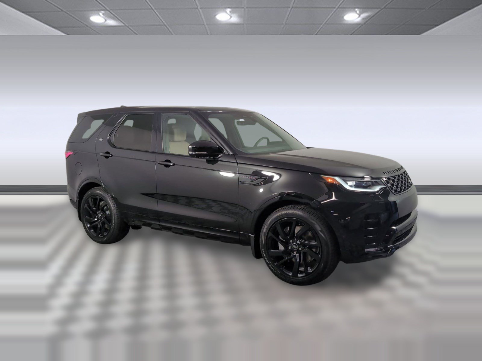 Used 2025 Land Rover Discovery Dynamic SE AWD/4WD image 7