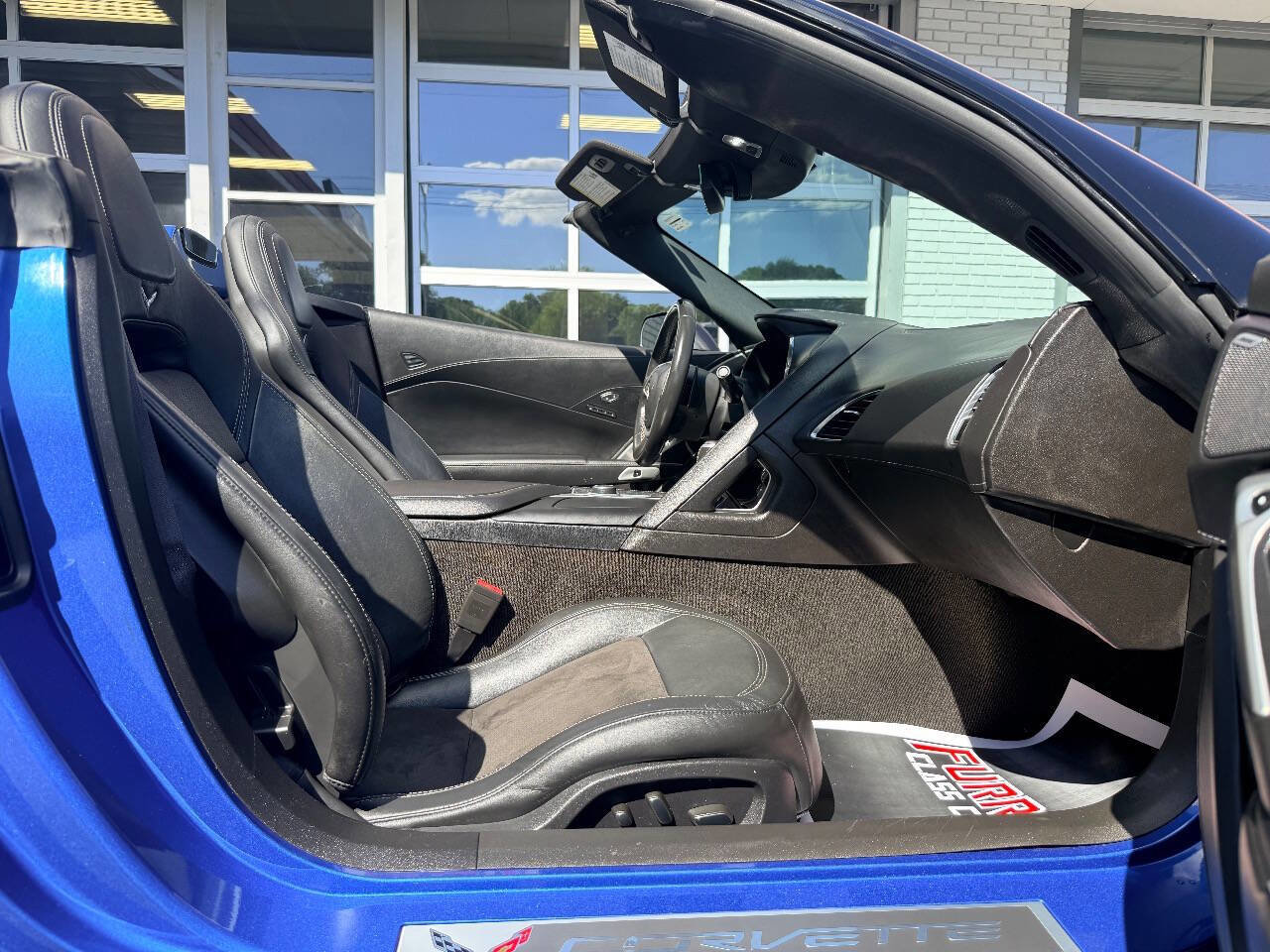 Used 2015 Chevrolet Corvette Stingray Convertible w/ 2LT Preferred Equipment Group RWD image 40