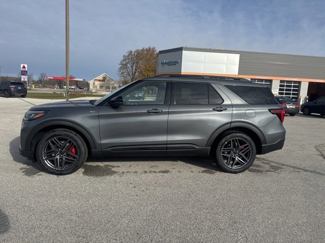 New 2026 Ford Explorer ST-Line w/ ST-Line Street Pack image 8