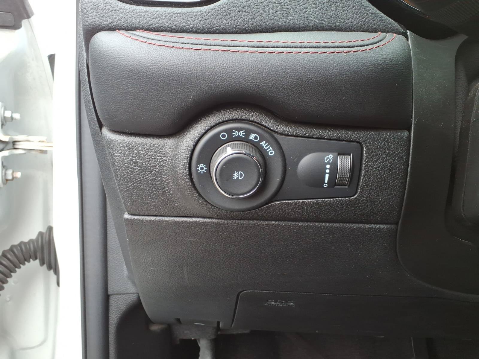 Used 2022 Dodge Durango R/T RWD image 16