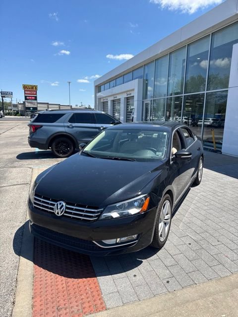 Used 2013 Volkswagen Passat TDI SEL Premium FWD image 16