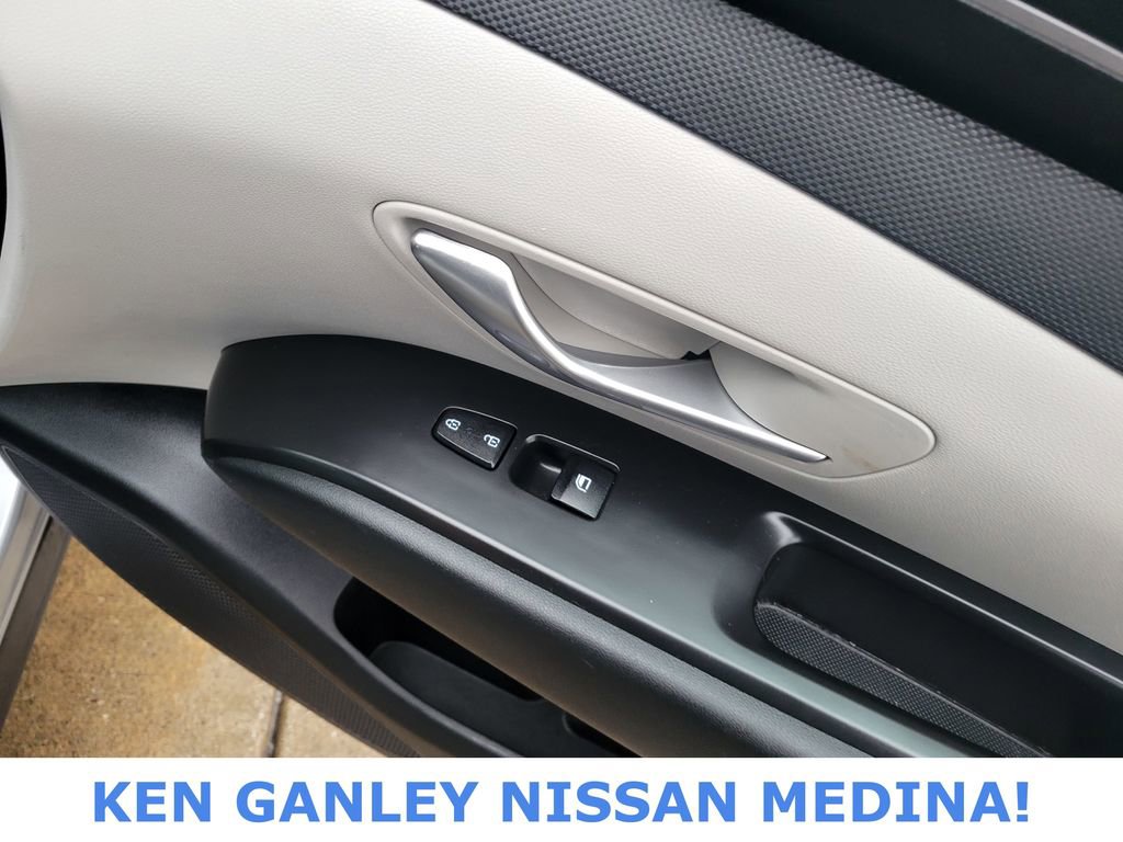 Used 2024 Hyundai Tucson SE image 48