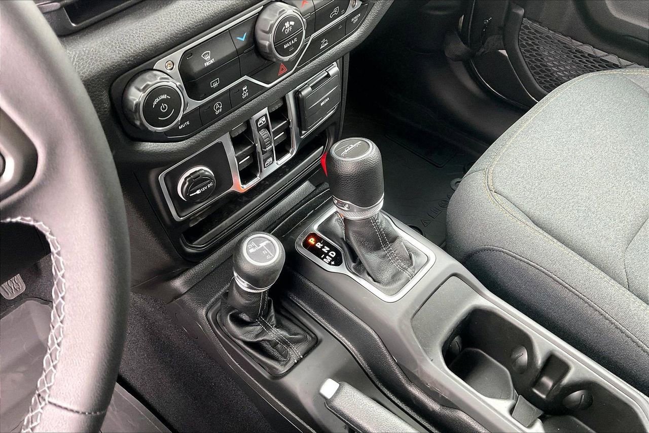 New 2025 Jeep Gladiator Sport image 27