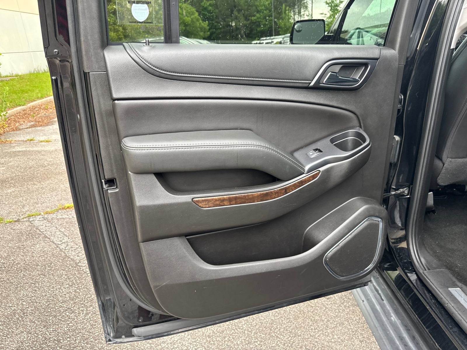 Used 2018 Chevrolet Suburban LT AWD/4WD image 21