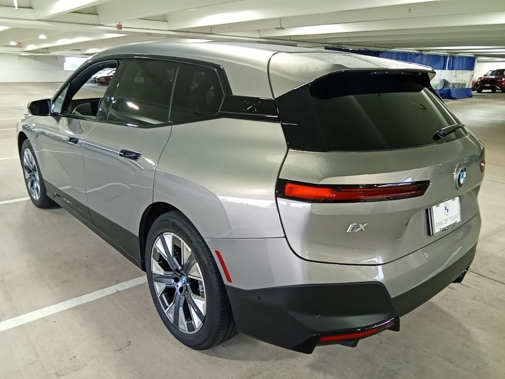 Certified 2024 BMW iX xDrive50 AWD/4WD image 7
