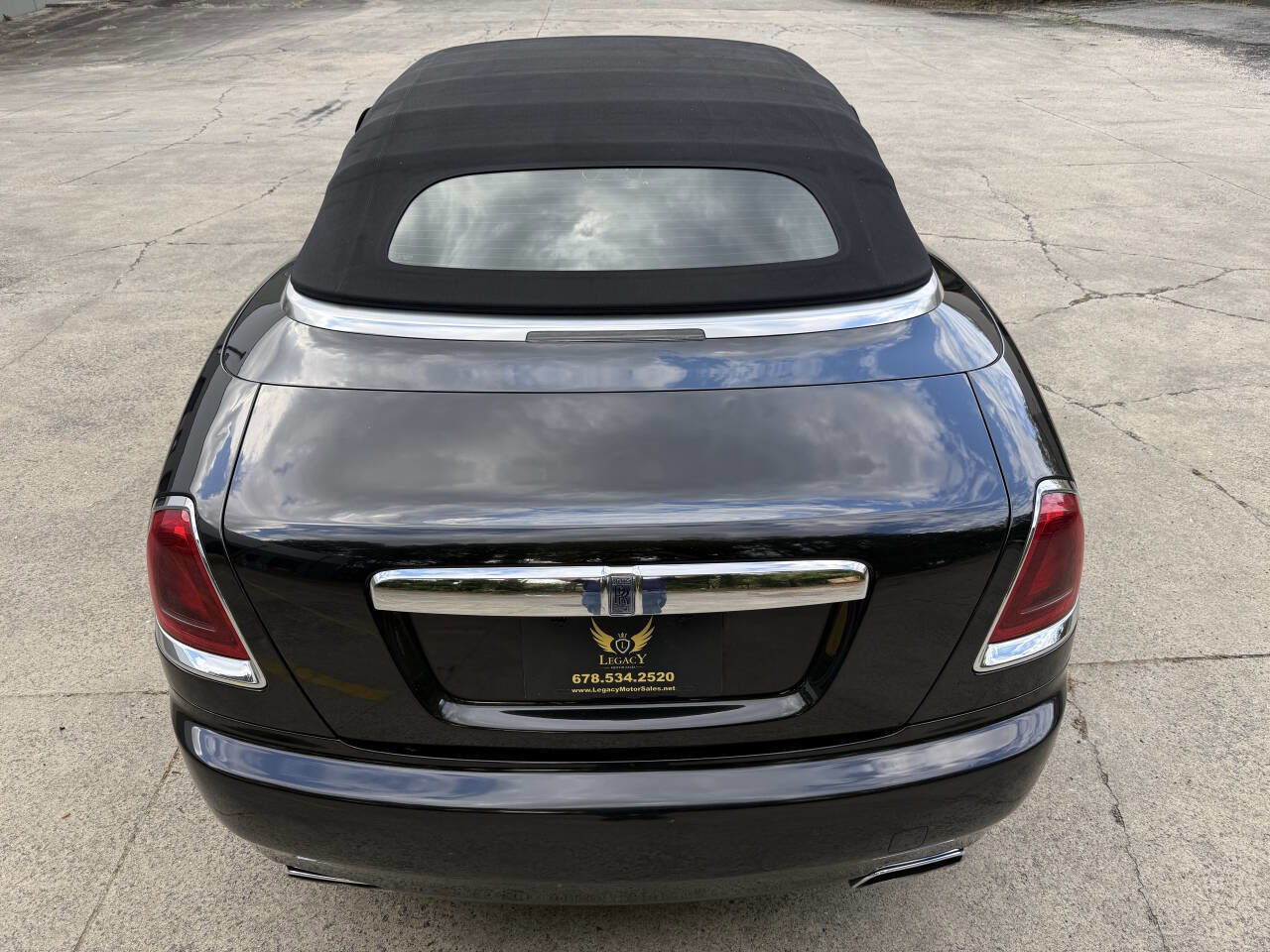 Used 2018 Rolls-Royce Dawn image 11