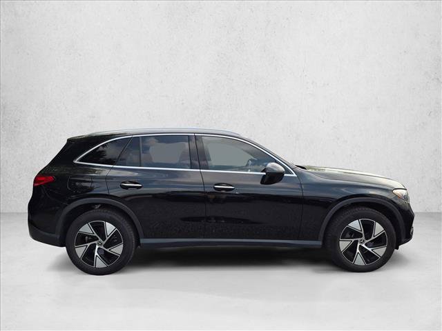 Used 2024 Mercedes-Benz GLC 300 4MATIC image 4