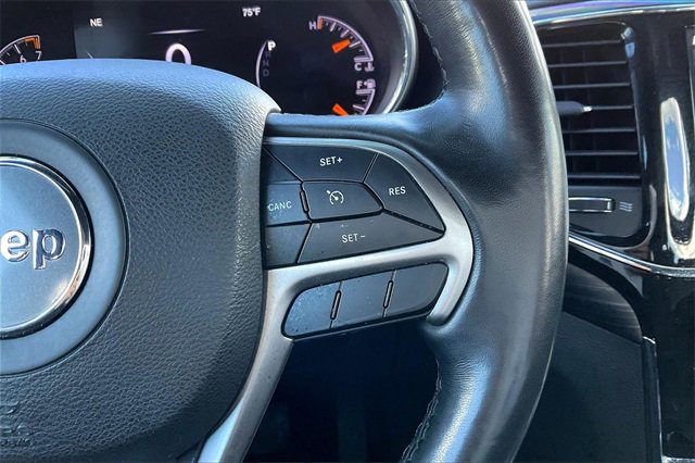 Certified 2022 Jeep Grand Cherokee Laredo X image 21