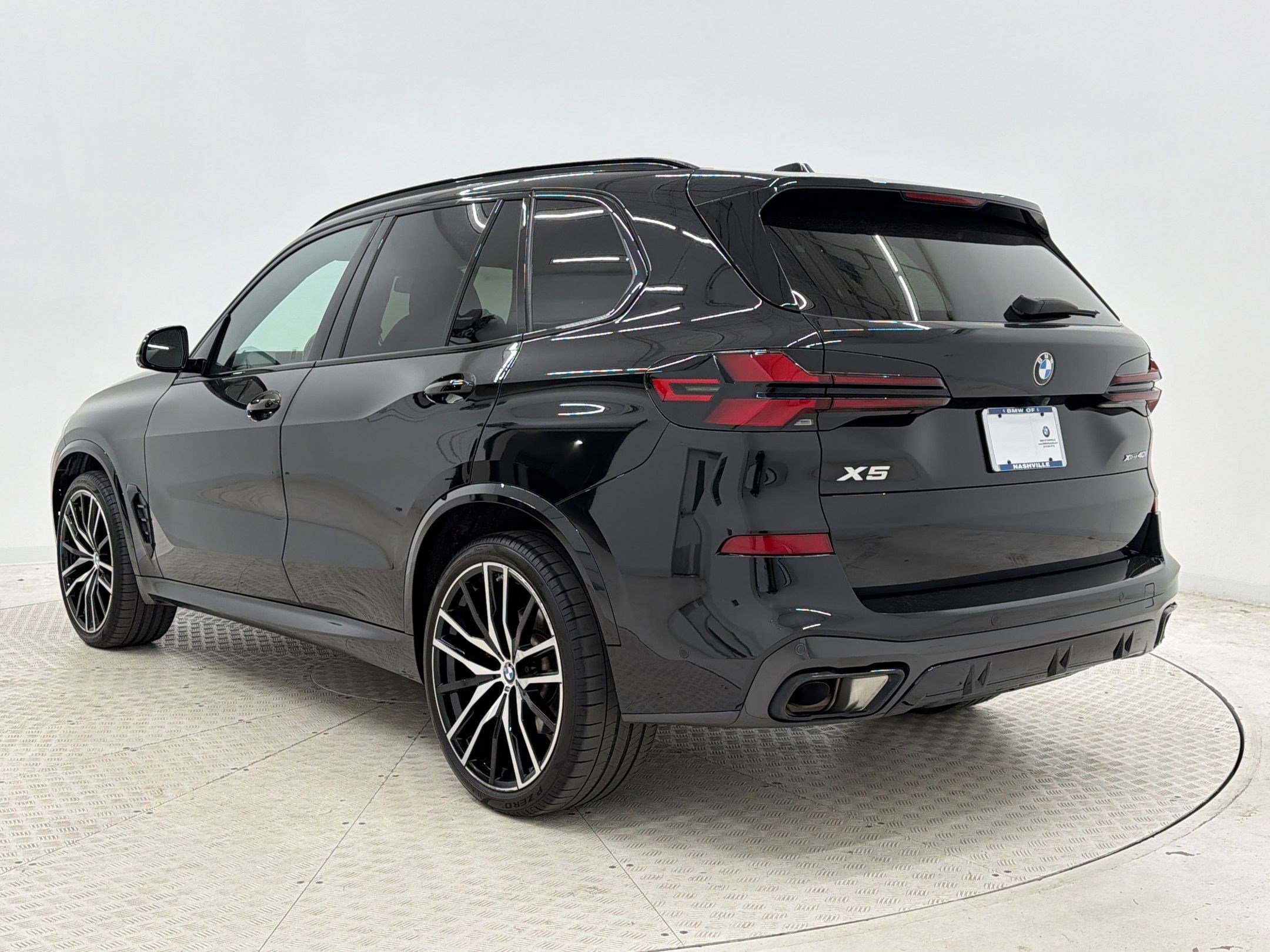 Certified 2024 BMW X5 xDrive40i w/ M Sport Package image 3