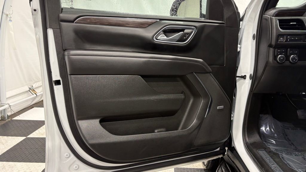 Used 2024 Chevrolet Tahoe LT AWD/4WD image 13