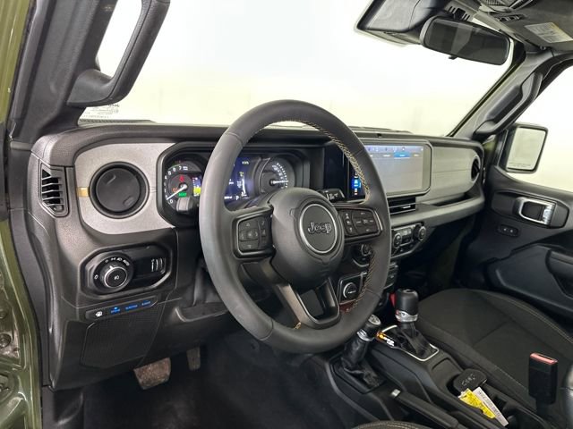Used 2024 Jeep Wrangler Unlimited image 13