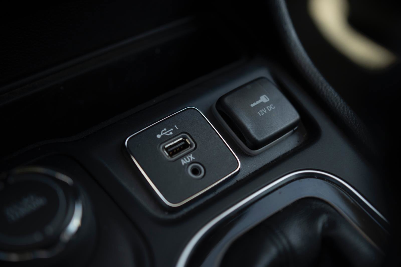 Used 2020 Jeep Cherokee Limited AWD/4WD image 12