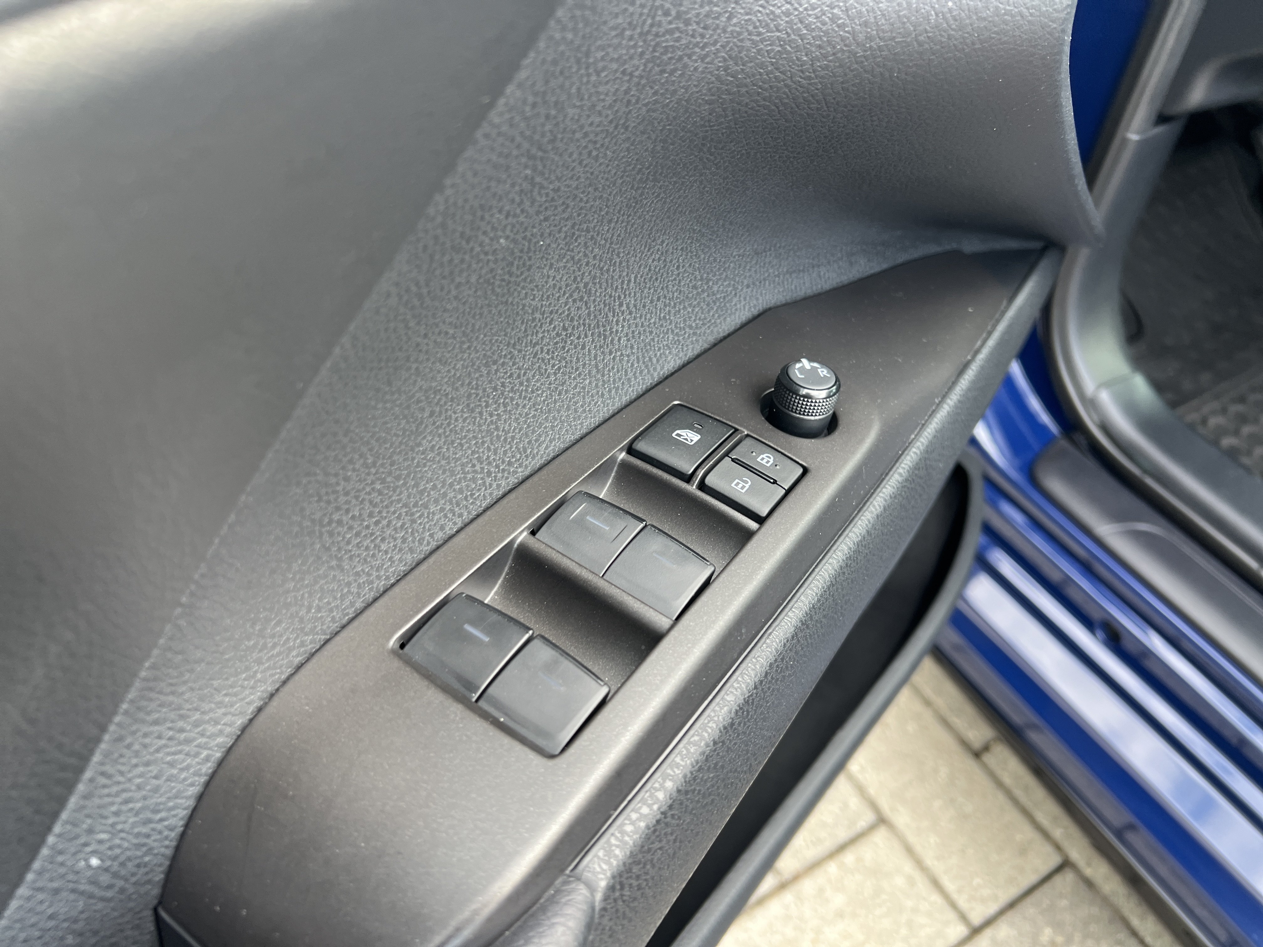 Used 2024 Toyota Camry SE FWD image 12